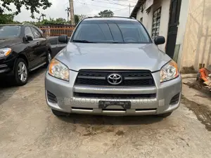 Toyota RAV4 2011 Silver