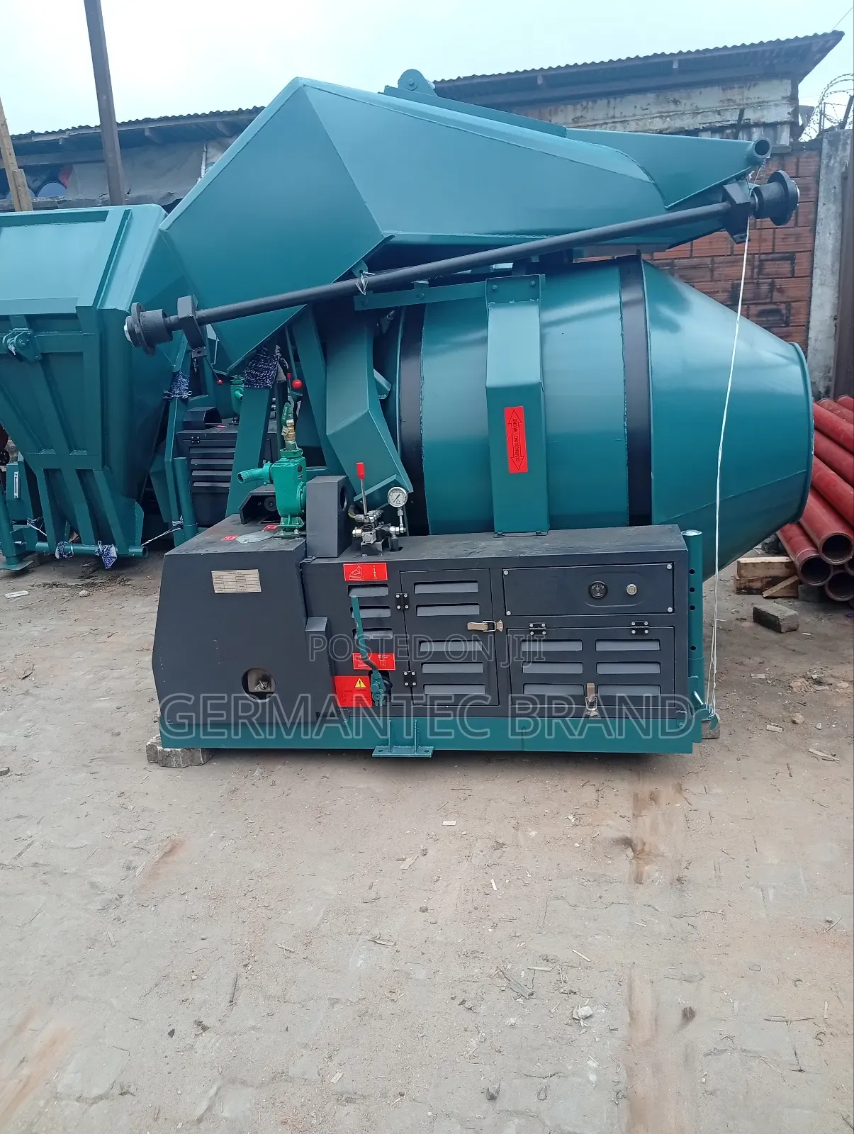 Self-Loading Concrete Mixer