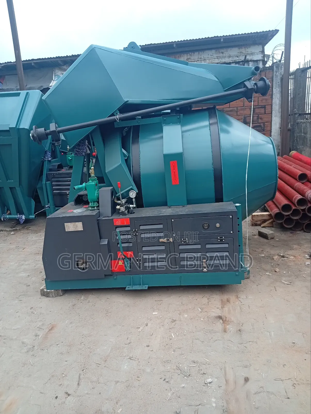 Self-Loading Concrete Mixer