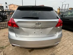 Toyota Venza XLE 2012 Silver