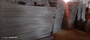 Hot Deaply Galvanized Battery Cage ()