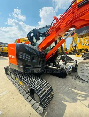 Construction Equipment Hire, Crane, Excavator, Payloader, Backhoe
