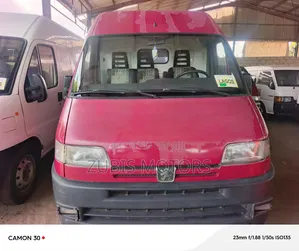 Peugeot Boxer 2000 Red