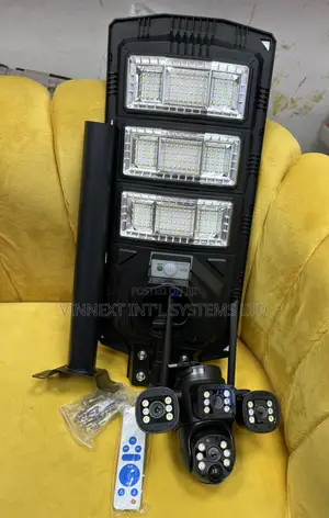 Solar Street Lights With 3 Lens Cameras
