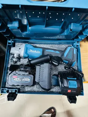 Makita Cordless Angle Grinder 48volts With Battery Indicator