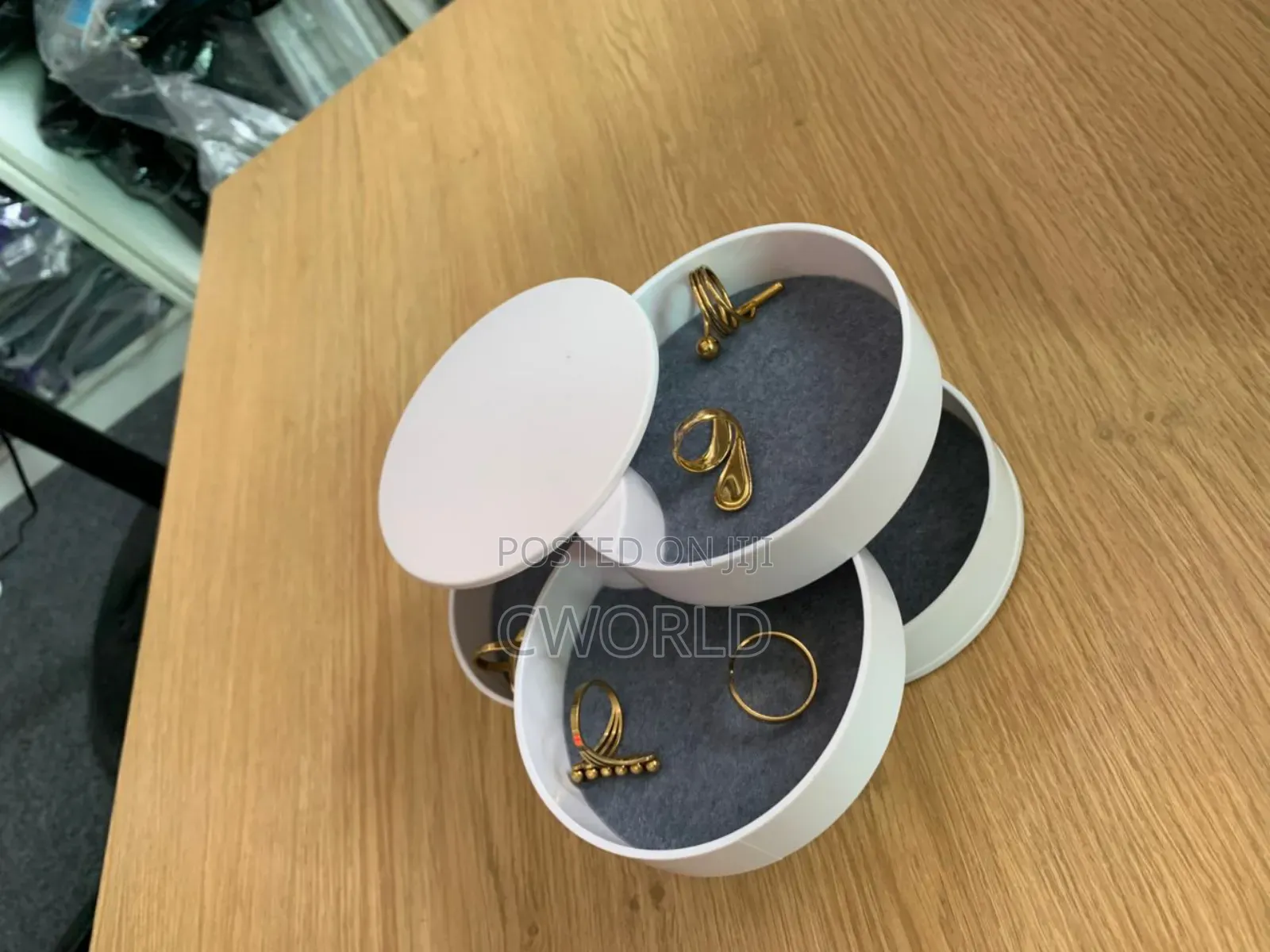 Rotating Multilayer Jewelry Box