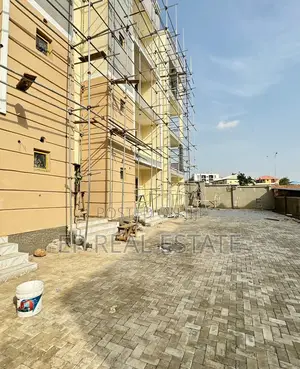 3bdrm House in Garki for sale
