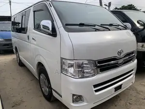 Toyota HiAce 2011 White