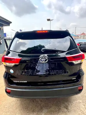 Toyota Highlander Limited 4dr SUV (3.5L 6cyl 6A) 2015 Black