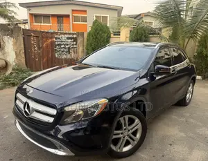 Mercedes-Benz GLA 250 2016 Black