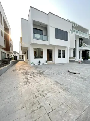5bdrm Duplex in Lekki for sale