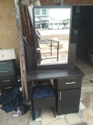 Fully Furnished Dressing Mirror