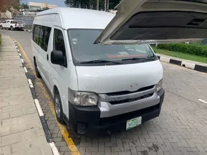 14 Seater Hiace Bus for Hire