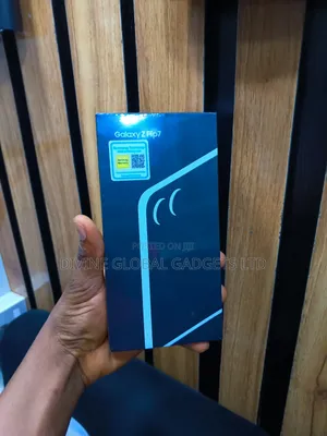 New Samsung Galaxy Z Flip7 256 GB Black