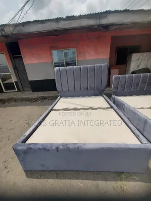 Padded Bedframe With Bed Floor