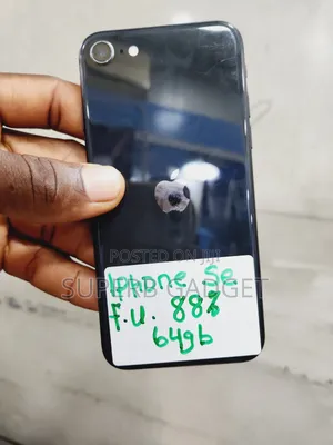 Apple iPhone SE (2020) 64 GB Black