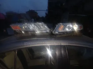 Clean Honda Crostour 2013head Lamp