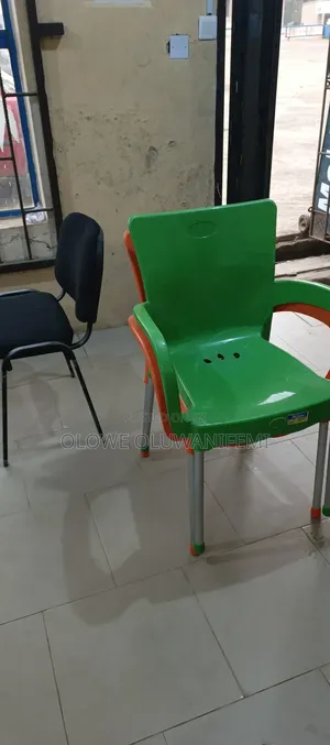 Plastic Chair Wholesale