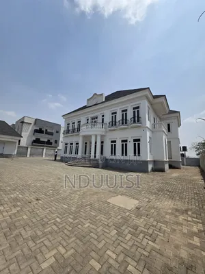 5bdrm Duplex in Guzape District for sale