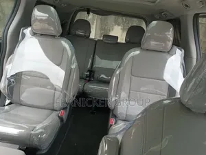 Toyota Sienna 2018 Gray