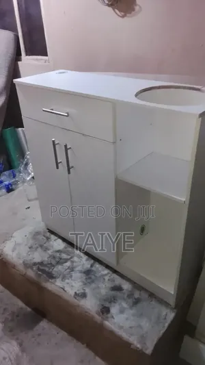 Medium Cabinet