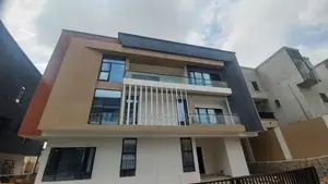 Grand Luxury 6 Bedrooms Mansion In Katampe Extension, Abuja