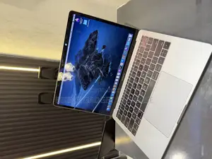 Laptop Apple MacBook Pro 2017 16GB Intel Core i7 SSD 1T