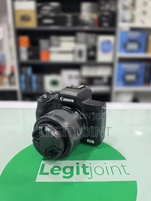 Canon Eos M50 + Macro Lens Ef-M 28mm 1 3.5