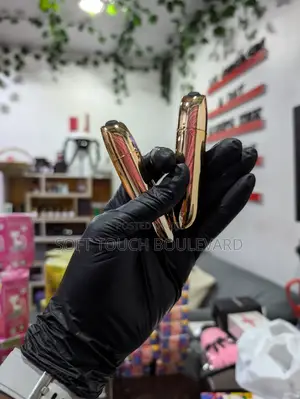 Gold Mini Vibrator for Women – Strong Discreet Sex Toy