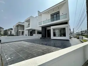 5bdrm Duplex in Ikota for sale