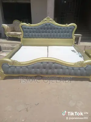 Executive Royal Bed