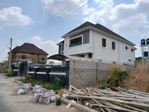 Furnished 4bdrm Duplex in Navy Estate, Karshi for sale