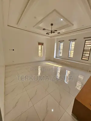 4bdrm Duplex in Òrchid Road Before, Lafiaji for sale