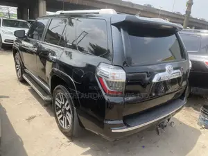 Toyota 4-Runner SR5 4dr 4x4 (4.0L 6cyl 5A) 2016 Black