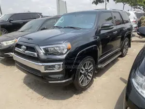 Toyota 4-Runner SR5 4dr 4x4 (4.0L 6cyl 5A) 2016 Black