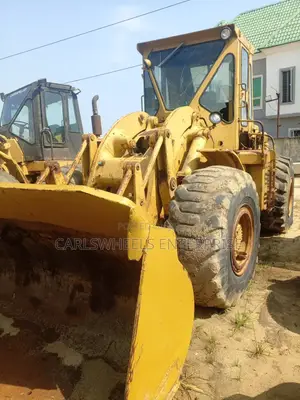 Fairly Foreign Used Caterpillar 966c Payloader.