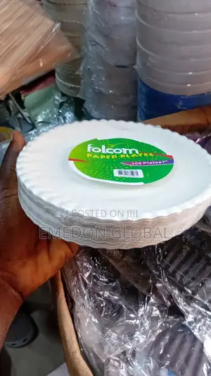 Disposable Food Paper Plates. 100pcs