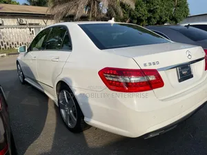 Mercedes-Benz E350 Base 4Matic Sedan AWD (3.5L 6cyl 7A) 2013 Black