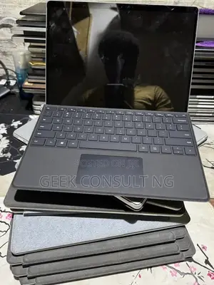 Laptop Microsoft Surface Pro 8 16GB Intel Core i7 SSD 256GB