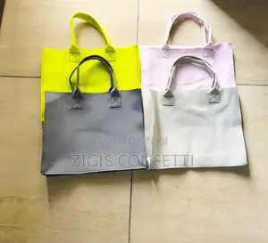 Medium Tote Bag 10,000 Per Dozen