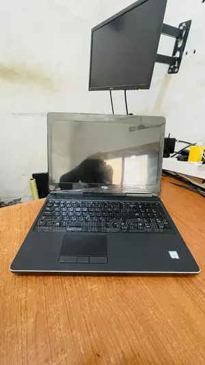 Laptop Dell Precision 7510 16GB Intel Core i7 SSD 512GB