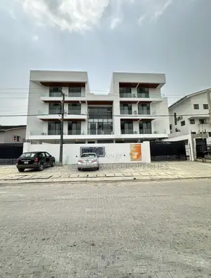 2bdrm Apartment in A Well Secured, Lekki Phase 1 for sale