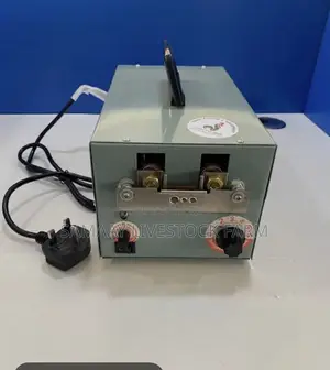 Debeaking Machine
