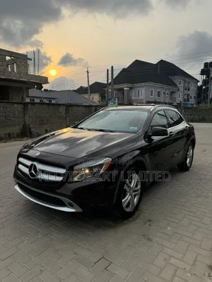 Mercedes-Benz GLA 250 2015 Brown