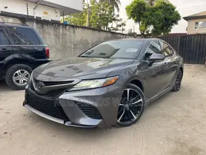 Toyota Camry 2019 Gray