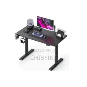 1.2m Adjustable Table