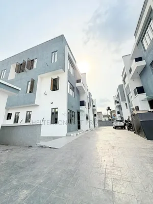 4bdrm Duplex in LSDPC Maryland Estate for sale
