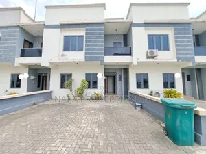 3bdrm Townhouse/Terrace in Pennek Estate, Ajiwe for sale