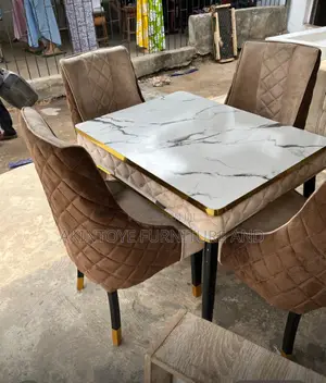 Lao 4 Dining Table