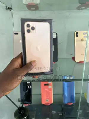 New Apple iPhone 11 Pro Max 256 GB Gold